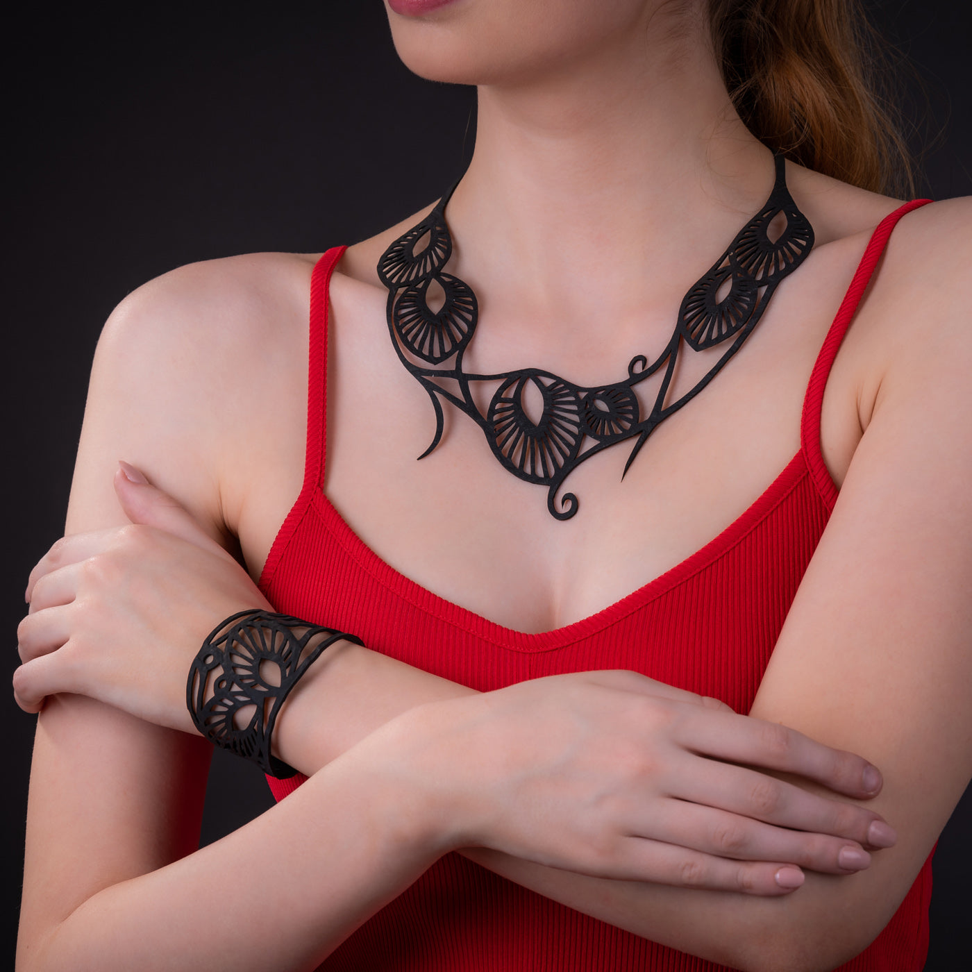 Leaf Art Nouveau Inner Tube Necklace